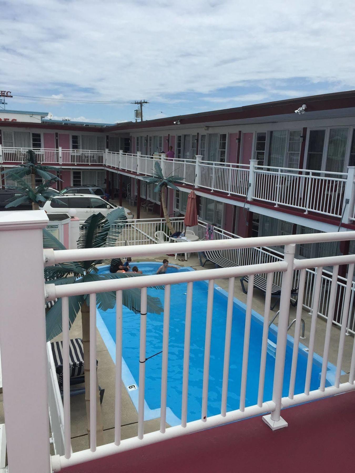 Skylark Resort Motel Wildwood Eksteriør bilde